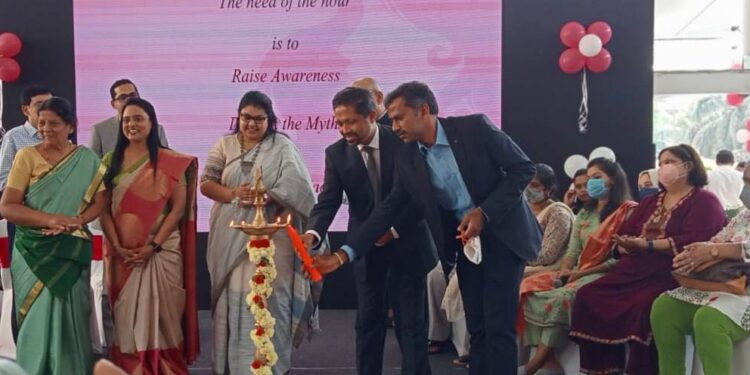 Ms Sowmya Reddy – Hon. MLA, Jayanagar, Bengaluru lighting the lamp by inaugurating the Breast Cancer Awareness campaign with the presence of leading oncologist from Apollo Cancer Centre Bangalore.