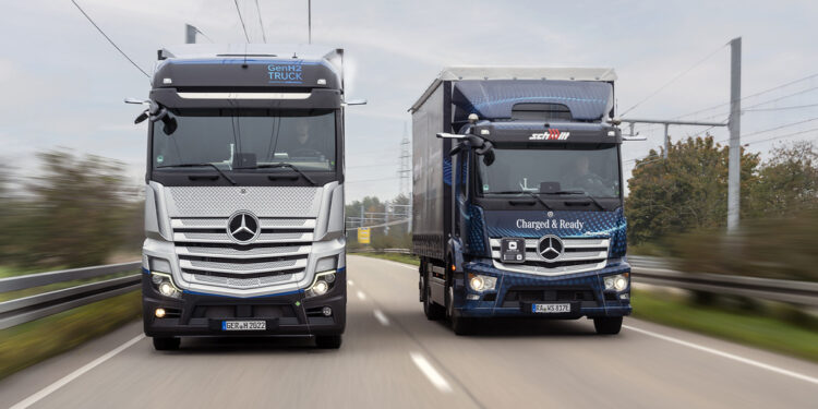 Daimler Truck erhält Straßenzulassung für Brennstoffzellen-Lkw 

Daimler Truck’s hydrogen-based fuel-cell truck receives license for road use