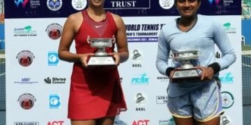 Pranjala Yadlapalli (right) and Sowjanya Bhavisetti with their trophies