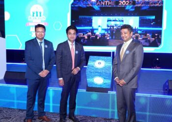 L-R: Mr. Varun Garg, AVP and Head of Category & Product, Aakash BYJU'S, Mr. Aakash Chaudhry, Managing Director, Aakash BYJU'S and Mr. Abhishek Maheshwari, CEO, Aakash BYJU'S