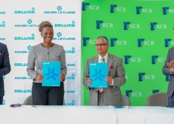 Mr. Robert Mburu (Head Asset Finance- KCB)  Ms. Esther Waititu (Director Corporate Banking- KCB), Mr. Ameet Shroff (Managing Director- Deluxe Trucks and Buses), Mr. Balachandran R (Regional Head East Africa- Ashok Leyland)