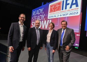 Kai Mangelberger, David Ruetz, Dr. Sara Warneke, Martin Ecknig