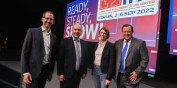 Kai Mangelberger, David Ruetz, Dr. Sara Warneke, Martin Ecknig