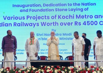 PM receives a warm welcome at the foundation stone laying ceremony of various projects of Kochi Metro and Indian Railways, in Kochi, Kerela on September 01, 2022.