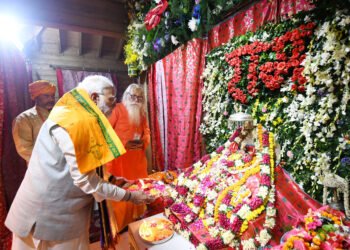 PM performs Darshan and Pooja of Bhagwan Shree Ramlala Virajmanin, in Ayodhya, Uttar Pradesh on October 23, 2022.