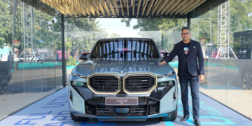 Mr. Vikram Pawah (President, BMW Group India) with the first-ever BMW XM