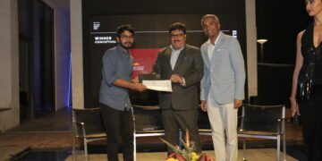 Winner of Lexus Design Award, Student Category, Chandru, receiving the award from Mr Naveen Soni, President Lexus India and Mr Giri Ventaktesh, Vice President Lexus Asia Pacific Division