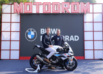 L – R) - Mr. Markus Mueller-Zambre (Head of Region Asia, China, Pacific & Africa at BMW Motorrad) and Mr. Vikram Pawah (President, BMW Group India) with the all-new BMW S 1000 RR