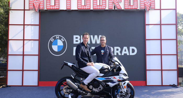 L – R) - Mr. Markus Mueller-Zambre (Head of Region Asia, China, Pacific & Africa at BMW Motorrad) and Mr. Vikram Pawah (President, BMW Group India) with the all-new BMW S 1000 RR
