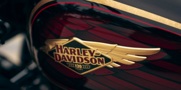 The very limited-edition, super-premium CVO™ Road Glide® Limited Anniversary model celebrates 120 years of craftsmanship with one of the most intricate paint schemes ever offered by Harley-Davidson.