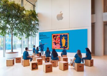 Apple BKC will offer a special Today at Apple series, “Mumbai Rising,” running through the summer.
