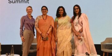 The Union Minister for Women & Child Development and Minority Affairs, Smt. Smriti Irani at Digital Suraksha Summit in the function, in New Delhi on April 10, 2023