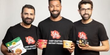 (L-R) Varun Kapur, Co-founder Yu, Hardik Pandya, ace Indian cricketer, Bharat Bhalla, Co-founder Yu
