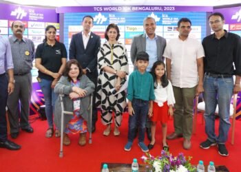 At the TCS World 10K Bengaluru 2023 Philanthropy Meet & Greet at the event media center on Tuesday (L to R), Shambhavi from Right to Live (Kote Foundation); Arati Kakatkar, VP, Procam International; Fundraiser & Runner Gautham CB; Zamrooda Khanday (CEO aidbees); Somnath Bhagvatula (VP, HR Atkins); Hemanshu Desai (Shrimad Rajchandra Love & Care); and youngest fundraisers Kiva Mehta and Sahaj Mehta.
