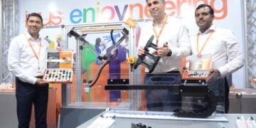 From Left:  Deepak Paul, Managing Director, igus (India),  Stephen Moreno Simpson, International Group Development, Igus GmbH and  Santhosh Jacob, Country Manager and Director, Igus India