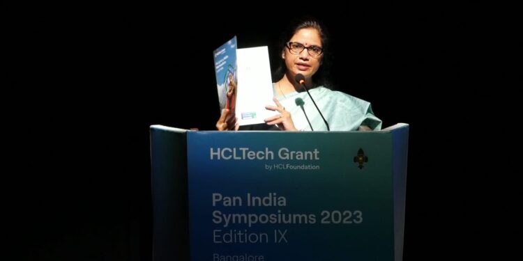 Dr. Nidhi Pundhir, Vice President, Global CSR, HCL Foundation addressing the NGOs and other partners at the Pan India Symposium of HCLTech Grant 2023 Edition IX