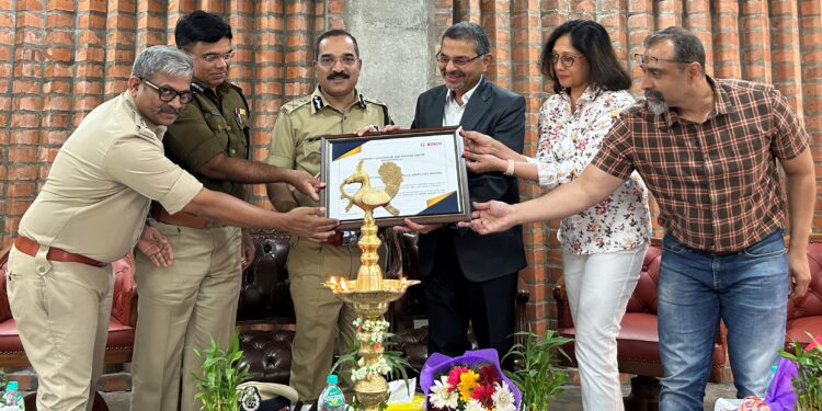 (L-R): CK Baba, Deputy Commissioner of Police, South-East Division, Bengaluru City, M Chandra Sekhar Addl. Commissioner of Police, East Zone, Bengaluru City, CH Pratap Reddy, Director of General of Police, Internal Security, Karnataka, RK Shenoy Member of Executive Leadership team and Senior Vice President Mobility Engineering, and Shilpa Deodhar, Head of Corporate Social Responsibility, at Bosch Global Software Technologies and Rakesh Soans, President, FSL India at the Community Engagement and Training Center at the Koramangala Police Station.