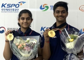 Gautami Bhanot and Abhinav Shaw with their Gold medal.
