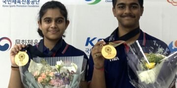 Gautami Bhanot and Abhinav Shaw with their Gold medal.