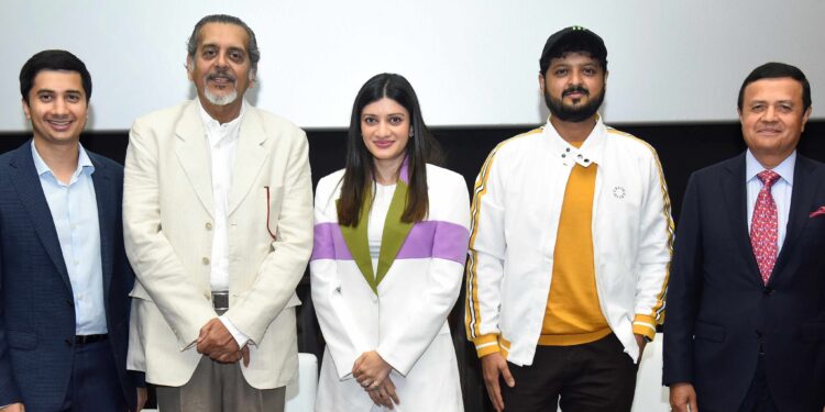 Mr. BM Jayeshankar,Mr. Nischay Jayeshankar,Ms. Nidhi Jayashankar, Mr. Shishir Sharma, Actor and Mr. Abhinav Kamal, Director(5)