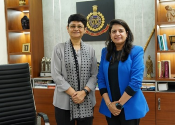 Ms. Suman Nalwa, DCP & PRO, Delhi Police and Ms. Pragya Misra, Director of Public Affairs, at Truecaller