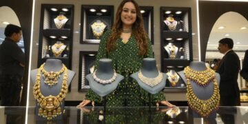 Bollywood star Sonakshi Sinha inaugurates revamped Kalyan Jewellers’ showroom at 100 Feet Road in Koramangala, Bengaluru