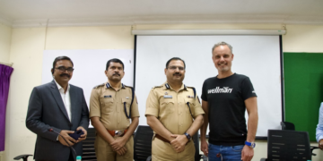 Pravin Padwal, Honourable Joint Commissioner of Police (Traffic), Mumbai, with Karolis Mieliauskas