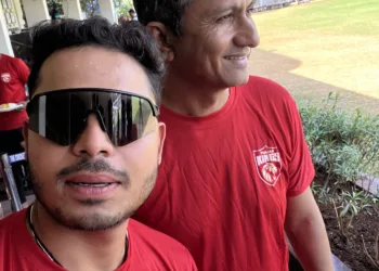 Ashutosh Sharma with Sanjay Bangar