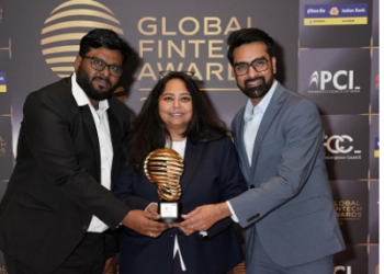 The ESG Team of L&T Finance Ltd. with the Fintech for Good - ‘Champions of ESG’ Award